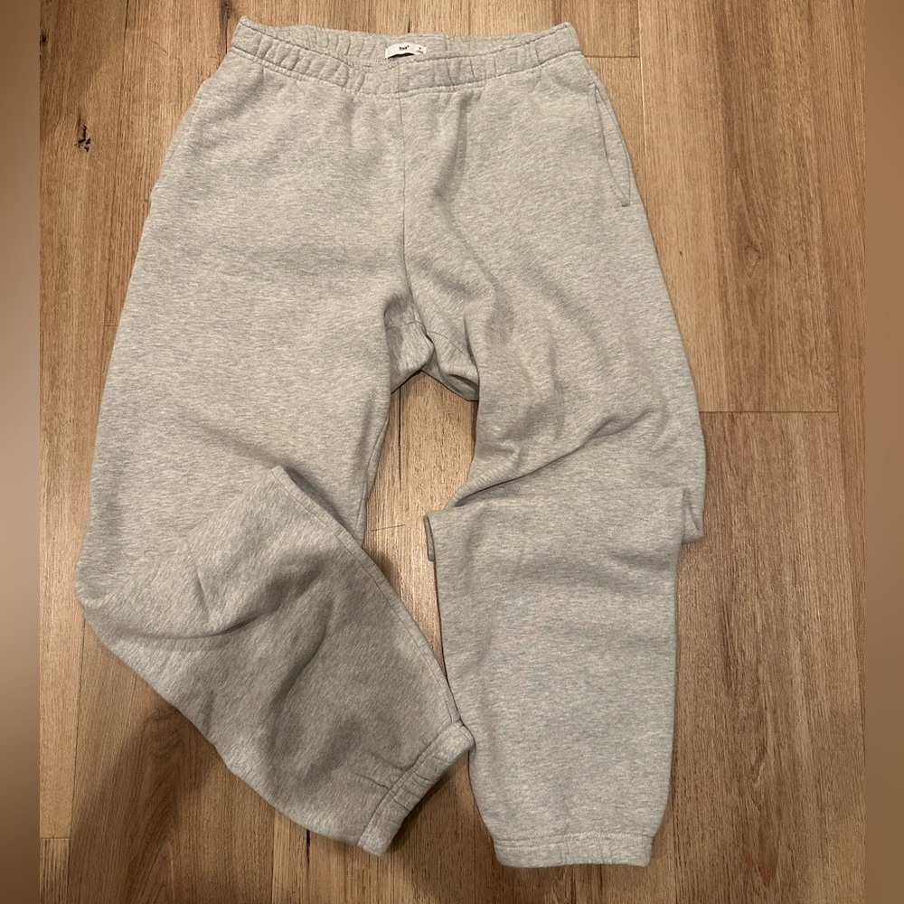 Gray Aritzia (TNA) Sweatpants